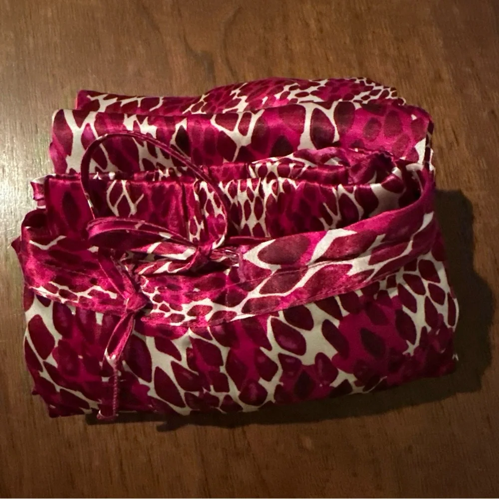 Natori Cruz Satin Snake / Leapord Print Pajama Set Hot Pink Maroon Cream L? - Picture 14 of 14